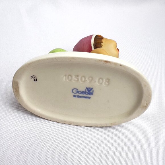 Goebel Beach Baby Vintage Figurine 10509-08 Porcelain W Germany Mid-Century - Picture 5 of 9